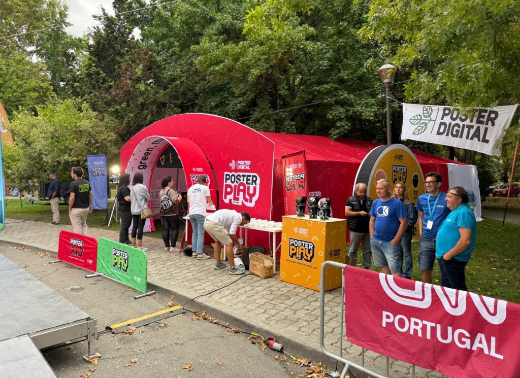 Tenda Poster Play no Rali da água 2025